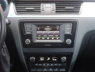 Škoda Rapid (2015) Spaceback 1.4 TSI, Automat - náhled 12