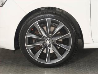 Škoda Rapid (2015) Spaceback 1.4 TSI, Automat - náhled 14
