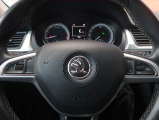 Škoda Rapid (2015) Spaceback 1.4 TSI, Automat - náhled 16