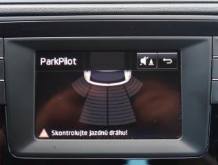 Škoda Rapid (2015) Spaceback 1.4 TSI, Automat - náhled 17