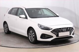 Hyundai i30 Smart 1.5 DPI, Serv.kniha