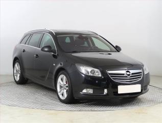 Opel Insignia 2.0 CDTI, Serv.kniha, Xenony
