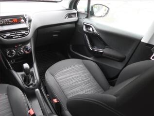 Renault Clio (2011) 1.2 16V - náhled 8