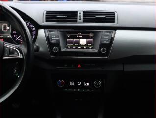 Renault Clio (2011) 1.2 16V - náhled 12