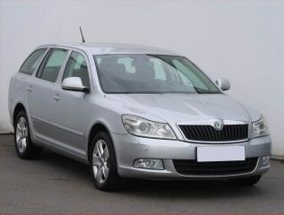 �koda Octavia Elegance 2.0 TDI, Tempomat