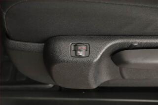 Peugeot Expert (2017) 2.0 BlueHDi, Bus, 8Míst, ČR - náhled 13