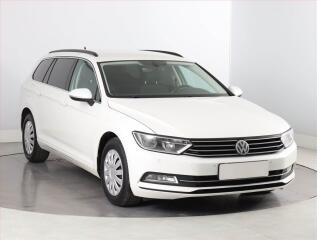 Volkswagen Passat 2.0 TDI, Serv.kniha, Navi