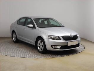�koda Octavia 1.6 TDI, Serv.kniha, Tempomat