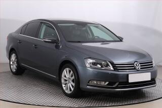 Volkswagen Passat 1.4 TSI, Navi, Xenony