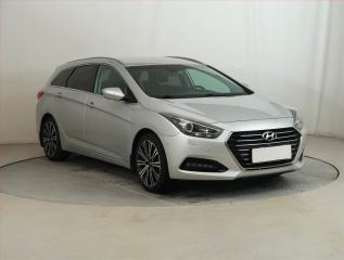 Hyundai i40 Premium 1.7 CRDi, Serv.kniha