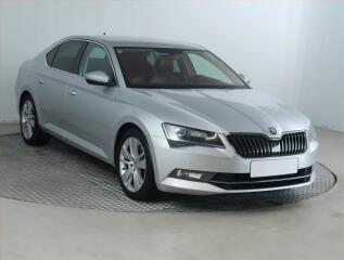 �koda Superb Style 2.0 TDI, K��e, Bi-Xenony