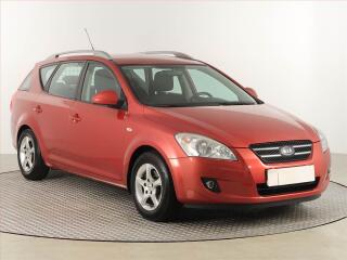 Kia Ceed 1.6 i, nov� STK, Ta�n�