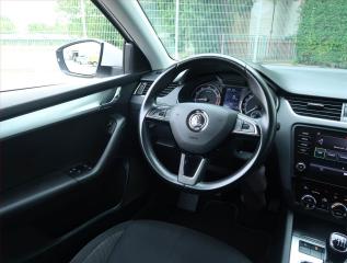 Mercedes-Benz Třídy C (2009) C 180 Kompressor - náhled 7