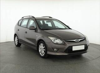 Hyundai i30 1.4 CVVT, Serv.kniha, Tempomat