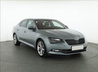 �koda Superb Style 2.0 TDI, K��e, Bi-Xenony
