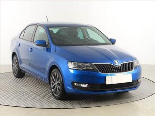 �koda Rapid Drive 1.0 TSI, Xenony