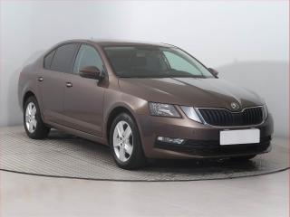 koda Octavia 1.6 TDI, Serv.kniha, Tempomat