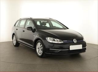 Volkswagen Golf Comfortline 1.5 TSI, R,1.maj