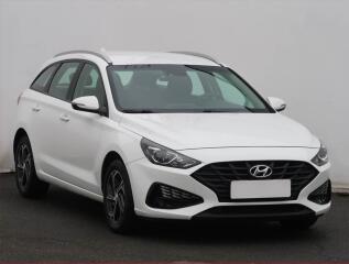 Hyundai i30 Comfort 1.5 DPI, Serv.kniha