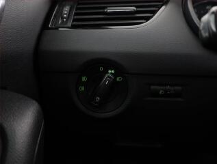 Volvo XC40 (2018) T3, HARMAN KARDAN, POLOKŮŽE - náhled 14