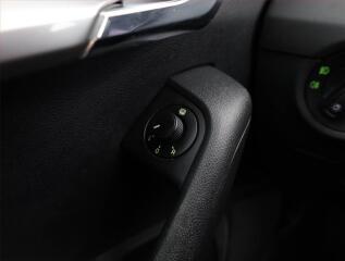 Volvo XC40 (2018) T3, HARMAN KARDAN, POLOKŮŽE - náhled 15