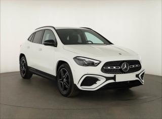Mercedes-Benz GLA 200 d, AMG Line, Navigace
