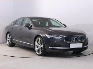 Volvo S90 T8 AWD