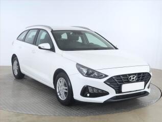 Hyundai i30 1.5 DPI, Serv.kniha, Tempomat
