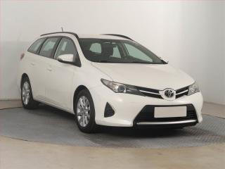 Toyota Auris 1.3 Dual VVT-i, Serv.kniha