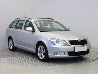 koda Octavia 1.6 TDI, Serv.kniha, Tempomat