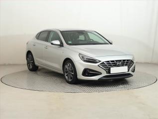 Hyundai i30 1.5 T-GDI MHEV, Serv.kniha