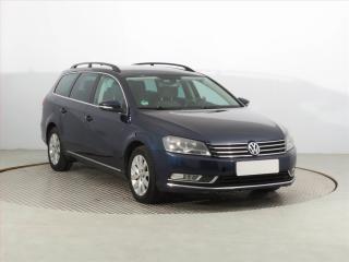 Volkswagen Passat 2.0 TDI, Serv.kniha, Navi