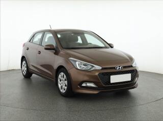 Hyundai i20 1.2, Serv.kniha, Park.�senzory