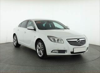 Opel Insignia 2.0 CDTI, 4X4, Serv.kniha