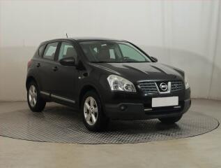 Nissan Qashqai 2.0, Xenony, Tempomat