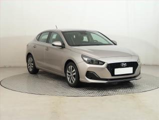 Hyundai i30 Komfort 1.4 T-GDI, Serv.kniha