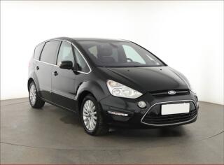 Ford S-MAX 2.0 TDCi, 7�m�st, po STK