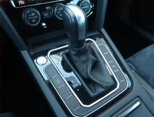 Volkswagen Passat (2019) Elegance 2.0 TDI - náhled 13