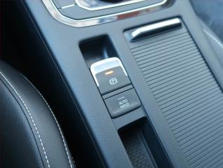 Volkswagen Passat (2019) Elegance 2.0 TDI - náhled 21