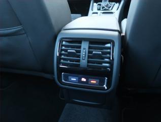 Volkswagen Passat (2019) Elegance 2.0 TDI - náhled 25