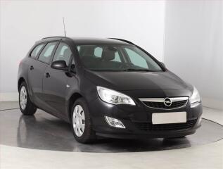 Opel Astra 1.7 CDTI, po STK, rezervace