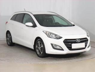 Hyundai i30 1.6 MPI, Serv.kniha, Tempomat