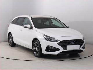 Hyundai i30 Family 1.6 CRDi, Serv.kniha