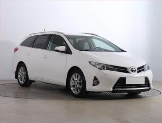 Toyota Auris 1.6 Valvematic, Automat