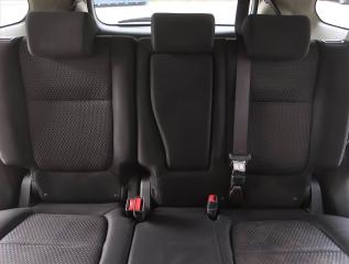 Mitsubishi Outlander (2017) 2.2 DI-D, 4X4, 7 míst - náhled 10