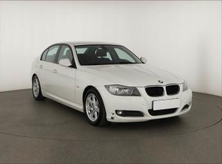 BMW 318 d, Xenony, Tempomat