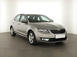 �koda Octavia 1.2 TSI, �R,1.maj, Serv.kniha