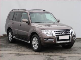 Mitsubishi Pajero 3.2 DI-D, 7 - m�st