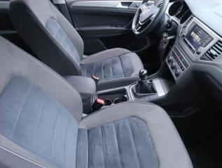 Volkswagen Golf Sportsvan (2018) Highline 1.2 TSI, ČR,1.maj - náhled 9