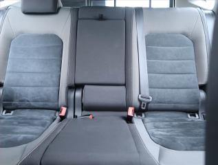 Volkswagen Golf Sportsvan (2018) Highline 1.2 TSI, ČR,1.maj - náhled 10